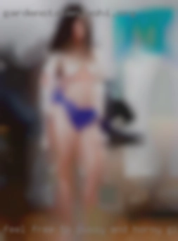 Feel free to pussy and horny girl message or IM me.