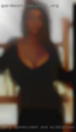 Very openminded and i love in Middletown, OH to chat.